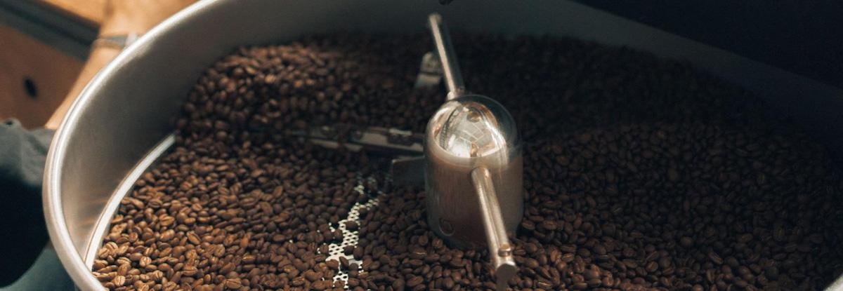 ¿Cómo mantener la consistencia de tu tostadora de café en el tiempo?